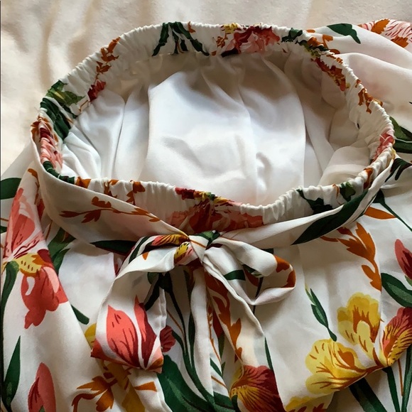 FLORAL PANTS 🤍 - Picture 5 of 6